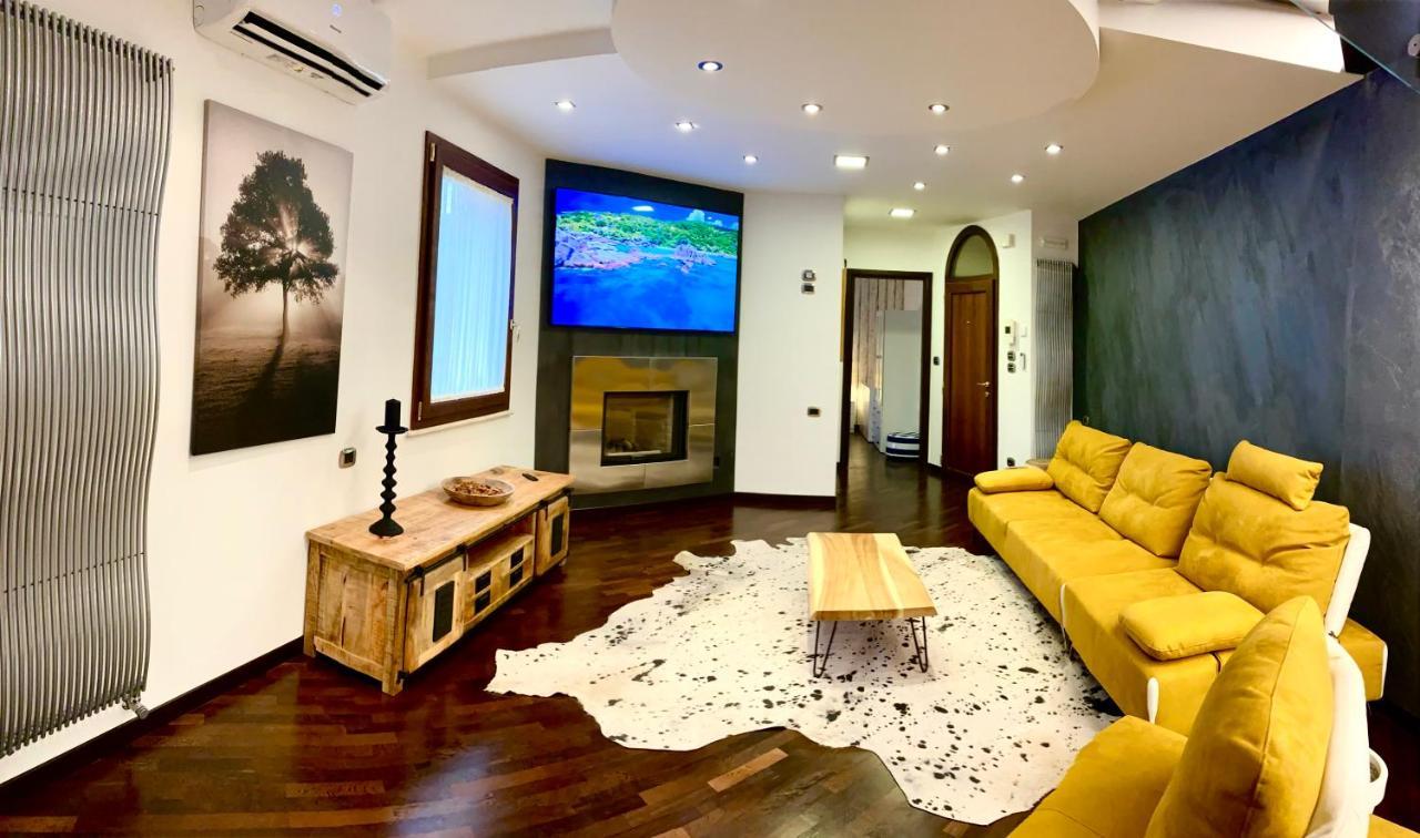 Wood Luxury House Apartment Pescara Exterior foto