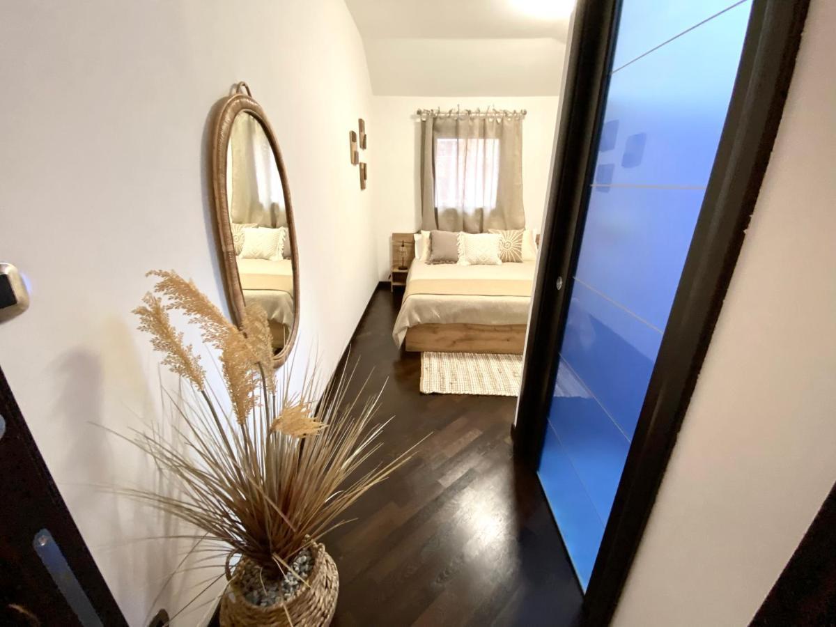 Wood Luxury House Apartment Pescara Exterior foto