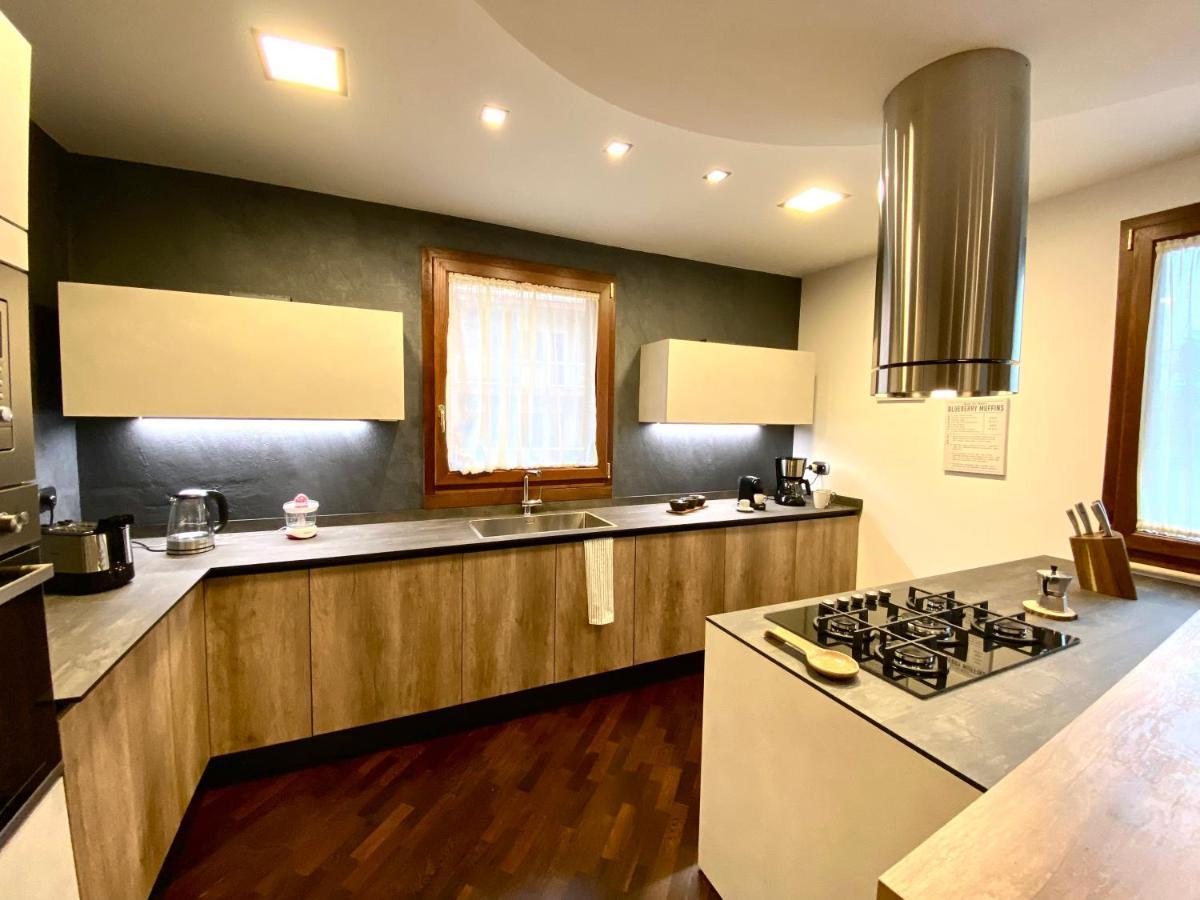 Wood Luxury House Apartment Pescara Exterior foto