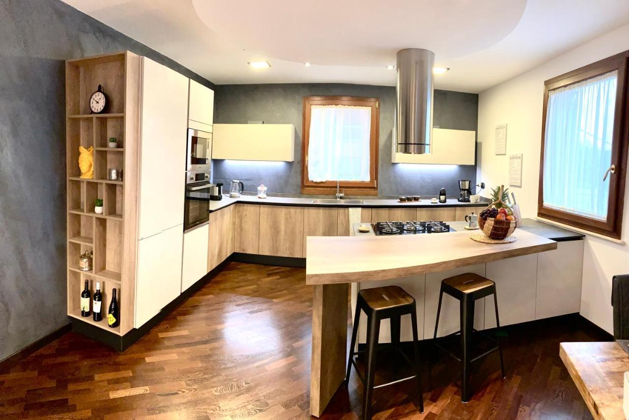 Wood Luxury House Apartment Pescara Exterior foto